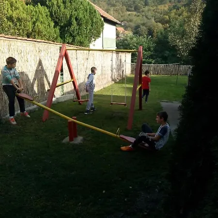 Garavi Sokak 3* Kursumlija