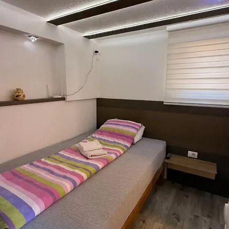 Konukevi Garavi Sokak