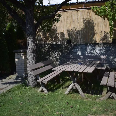 Konukevi Garavi Sokak Kursumlija