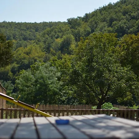 Konukevi Garavi Sokak